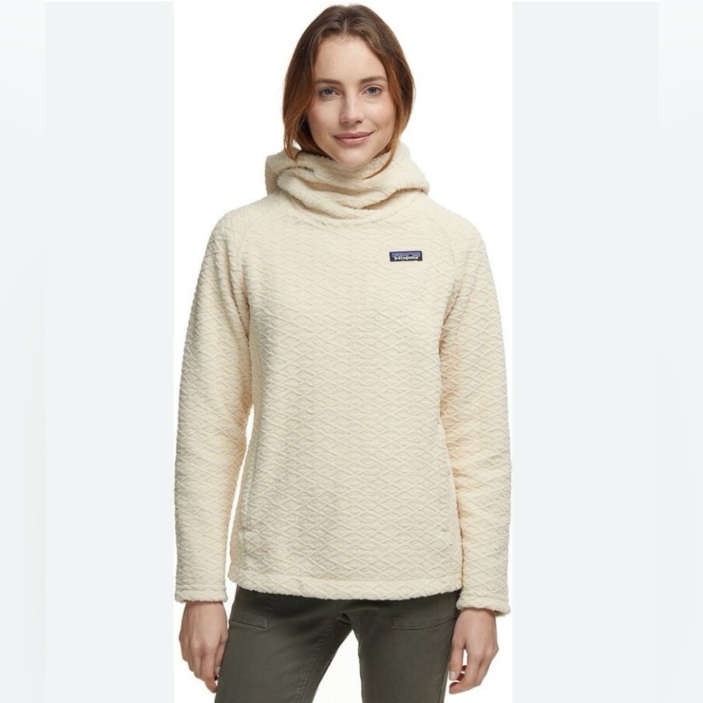 Patagonia cream pullover sweatshirt size small